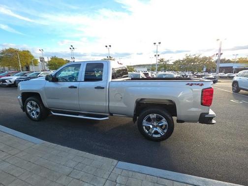 2019 Chevrolet Silverado 1500 Custom