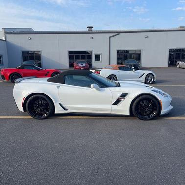 Arctic White 2017 Chevrolet Corvette Grand Sport