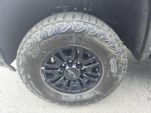 2025 Chevrolet Silverado 2500 4WD Crew Cab Standard Bed ZR2