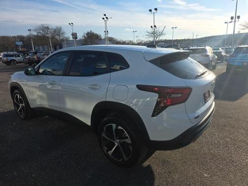 2024 Chevrolet Trax FWD 1RS