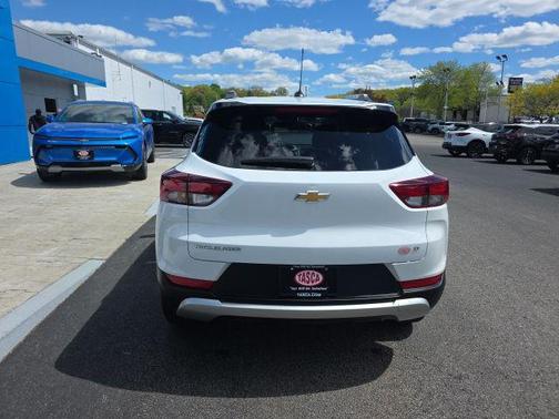 Summit White 2023 Chevrolet Trailblazer LT