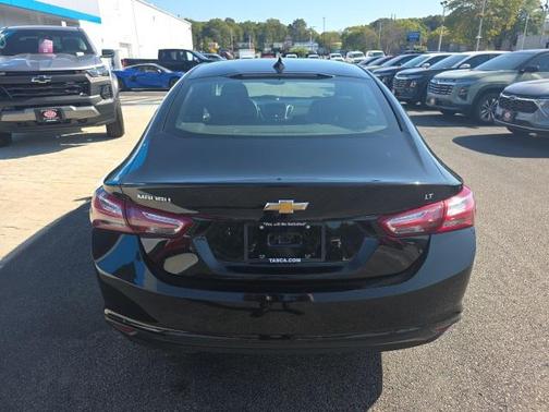 2022 Chevrolet Malibu FWD LT