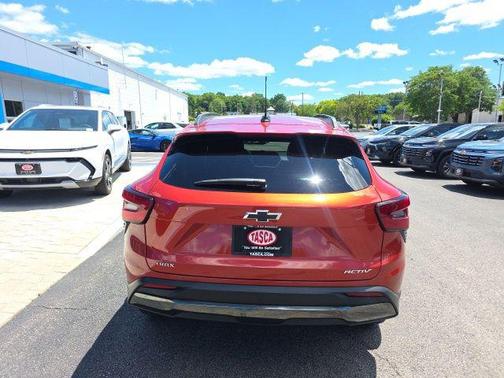 Cayenne Orange Metallic 2024 Chevrolet Trax FWD ACTIV