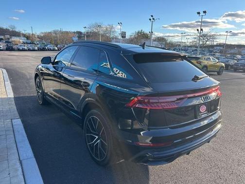 2021 Audi Q8 55 Premium Plus
