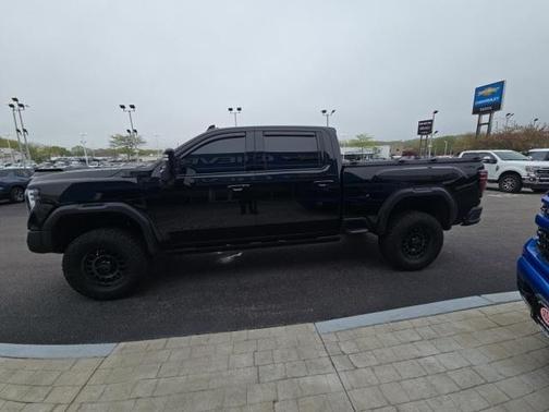 2024 GMC Sierra 2500 AT4