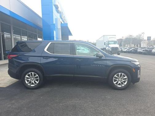 2023 Chevrolet Traverse LS