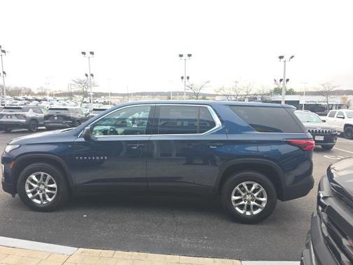 2023 Chevrolet Traverse LS