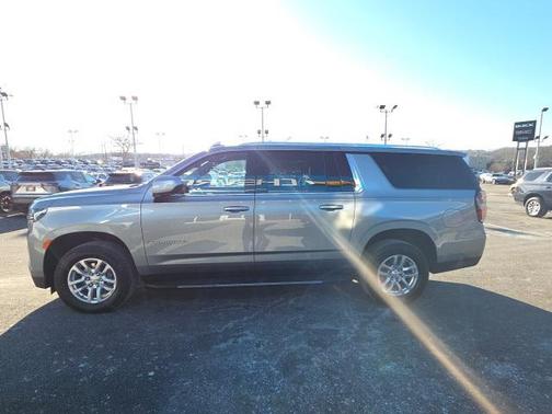 2024 Chevrolet Suburban LS