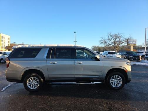 2024 Chevrolet Suburban LS