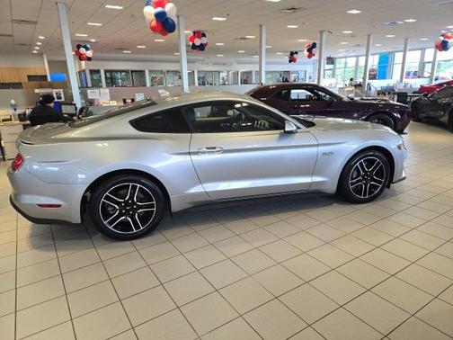 2023 Ford Mustang GT Premium