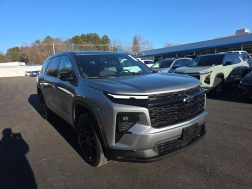 2024 Chevrolet Traverse LS