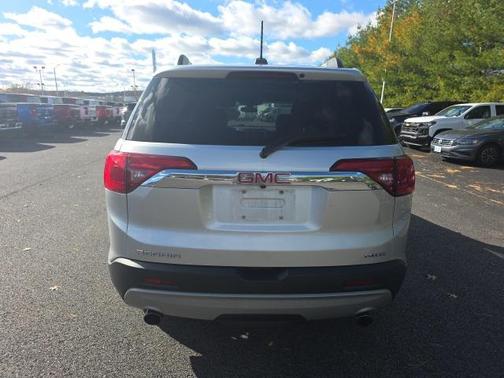 2018 GMC Acadia SLE-2