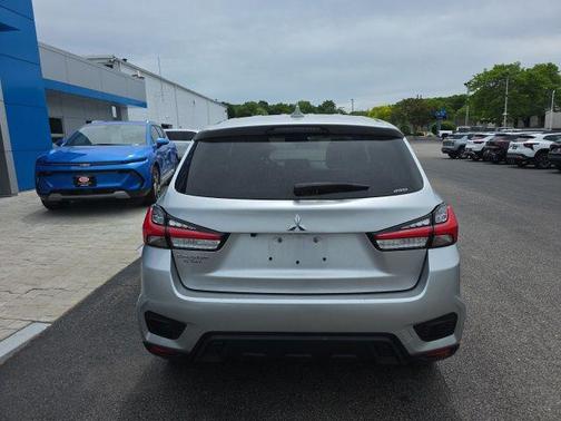 Black 2024 Mitsubishi Outlander Sport