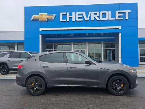 Gray 2019 Maserati Levante Base