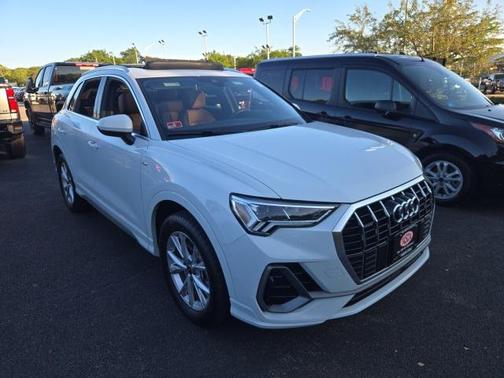 2023 Audi Q3 45 S line Premium Plus