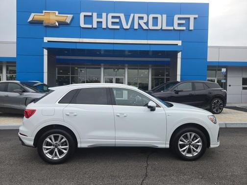2023 Audi Q3 45 S line Premium Plus
