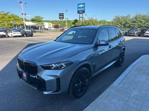 Skyscraper Grey Metallic 2024 BMW X5 xDrive40i