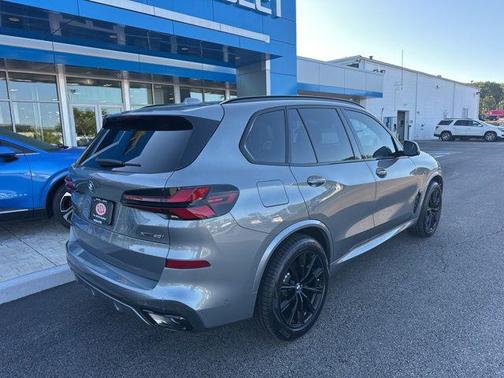 Skyscraper Grey Metallic 2024 BMW X5 xDrive40i