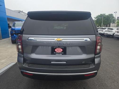2022 Chevrolet Suburban LT