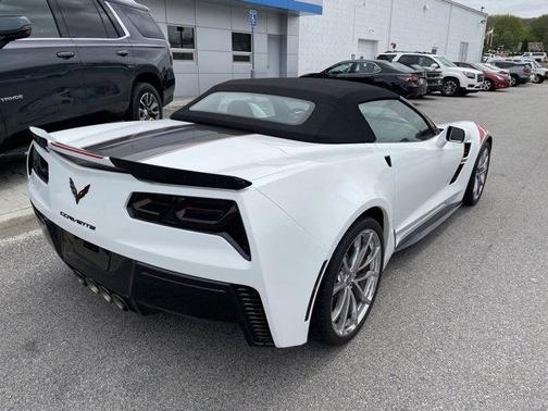 Photo 4 of 24 of 2019 Chevrolet Corvette Grand Sport