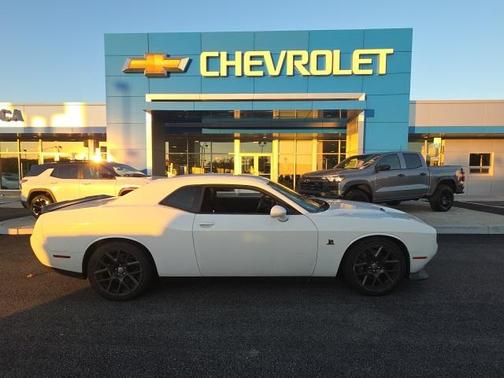 2016 Dodge Challenger R/T Scat Pack