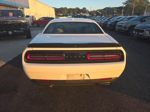 2016 Dodge Challenger R/T Scat Pack