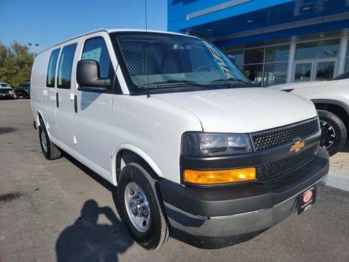 2024 Chevrolet Express 2500 RWD 2500 Regular Wheelbase WT
