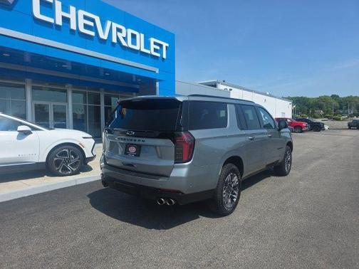 Sterling Gray Metallic 2025 Chevrolet Suburban 4WD Z71