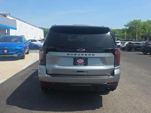 Sterling Gray Metallic 2025 Chevrolet Suburban 4WD Z71