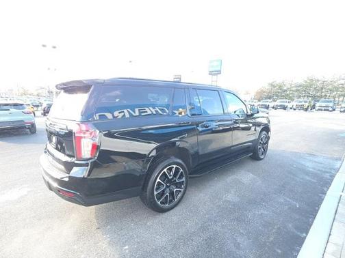 2023 Chevrolet Suburban RST