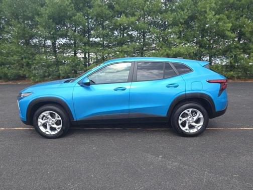 2025 Chevrolet Trax LS
