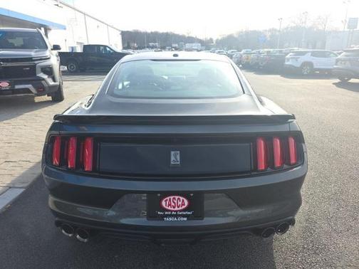 2016 Ford Shelby GT350 Base