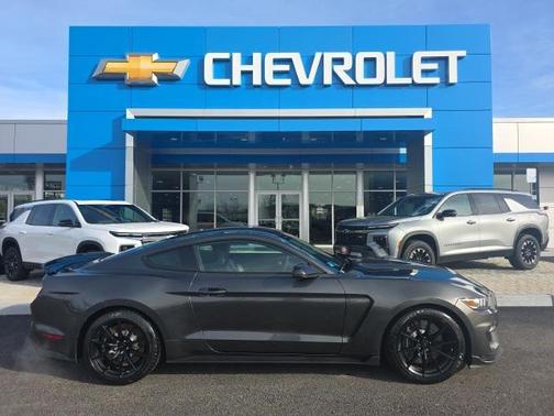 2016 Ford Shelby GT350 Base