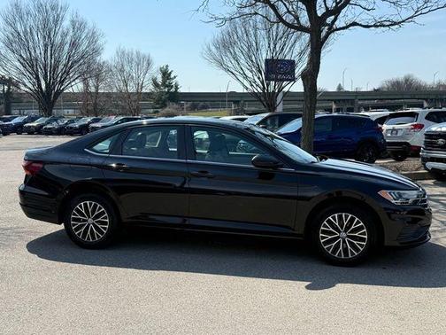 Black Uni 2019 Volkswagen Jetta 1.4T SE