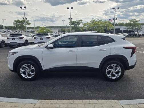 2025 Chevrolet Trax LS