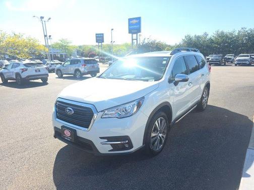 Crystal White Pearl 2022 Subaru Ascent Touring 7-Passenger