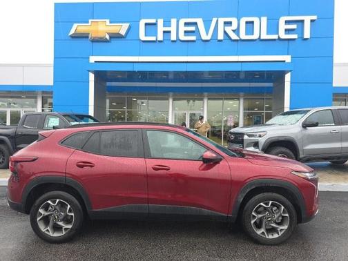 2025 Chevrolet Trax LT