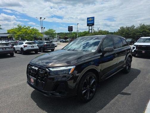 Tamarind Brown Metallic 2025 Audi Q7 55 Premium Plus