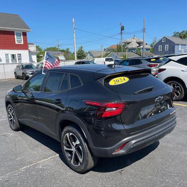 Black Metallic 2024 Chevrolet Trax FWD 1RS