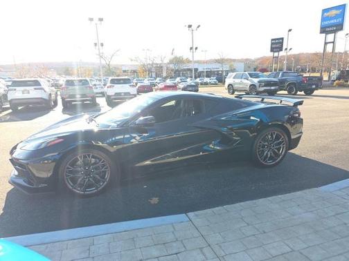 2025 Chevrolet Corvette Stingray w/2LT