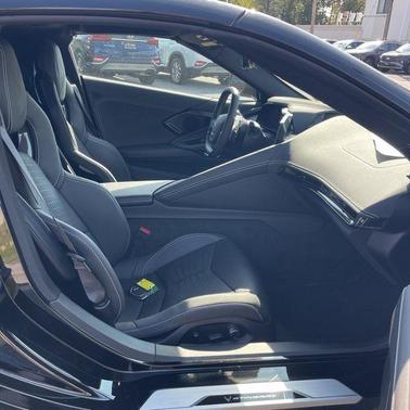 2025 Chevrolet Corvette Stingray w/2LT