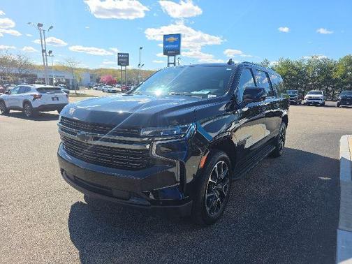 Black 2022 Chevrolet Suburban RST