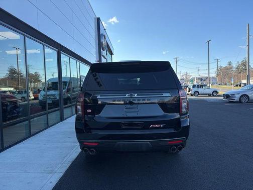 Black 2022 Chevrolet Suburban RST