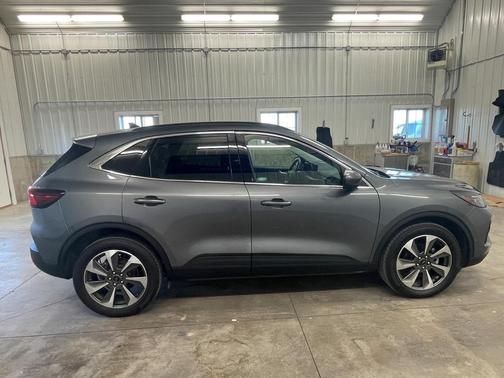 2023 Ford Escape Platinum