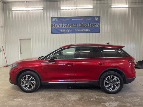 2023 Lincoln Corsair Standard