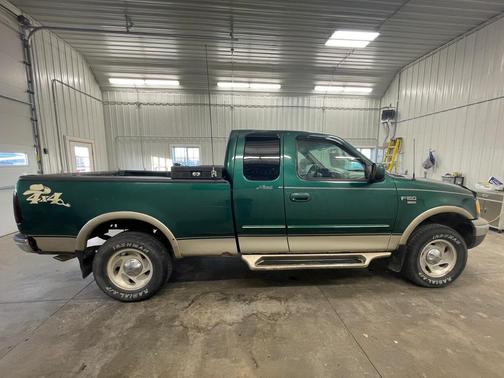 1999 Ford F-150 XLT