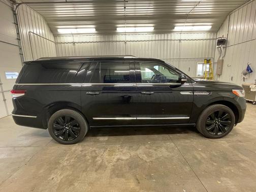 2023 Lincoln Navigator Reserve
