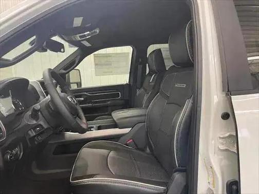 2024 RAM 2500 Laramie Crew Cab 4x4 6'4' Box