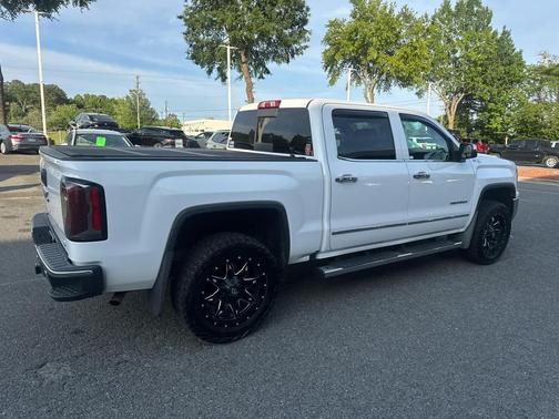 Summit White 2018 GMC Sierra 1500 SLT