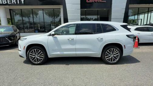 Iridescent White Tricoat 2026 Buick Enclave Avenir FWD
